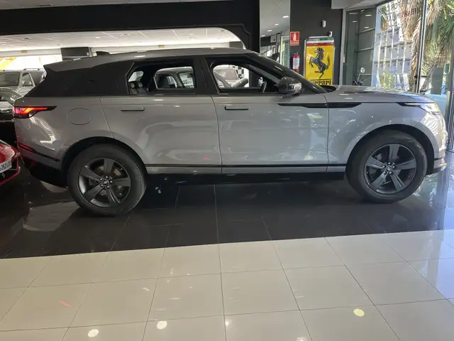 Land Rover Range Rover Velar view 4
