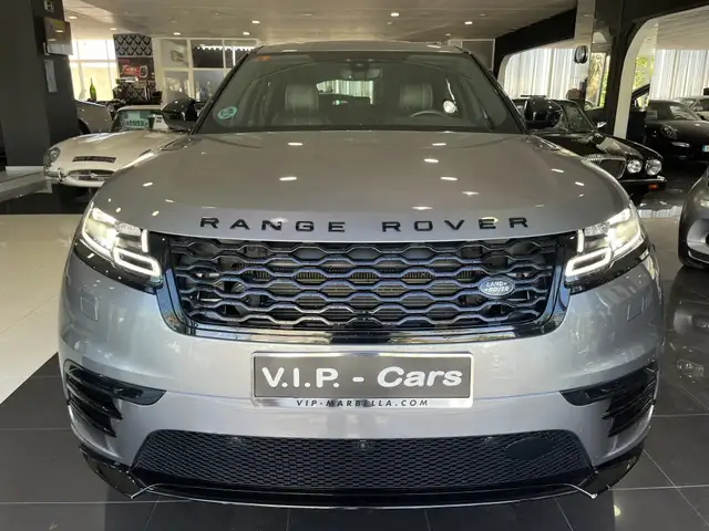Land Rover Range Rover Velar view 2