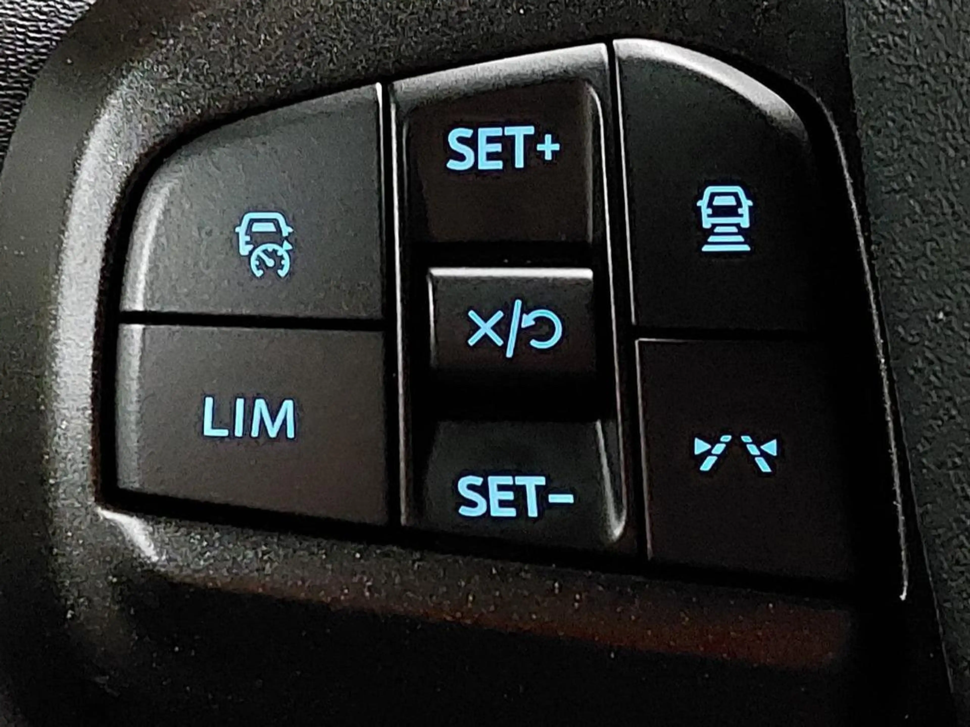 Ford Mustang Mach-E 99kwh AWD Extended Range 351CV *DEMO*GPS*CUIR — photo 10