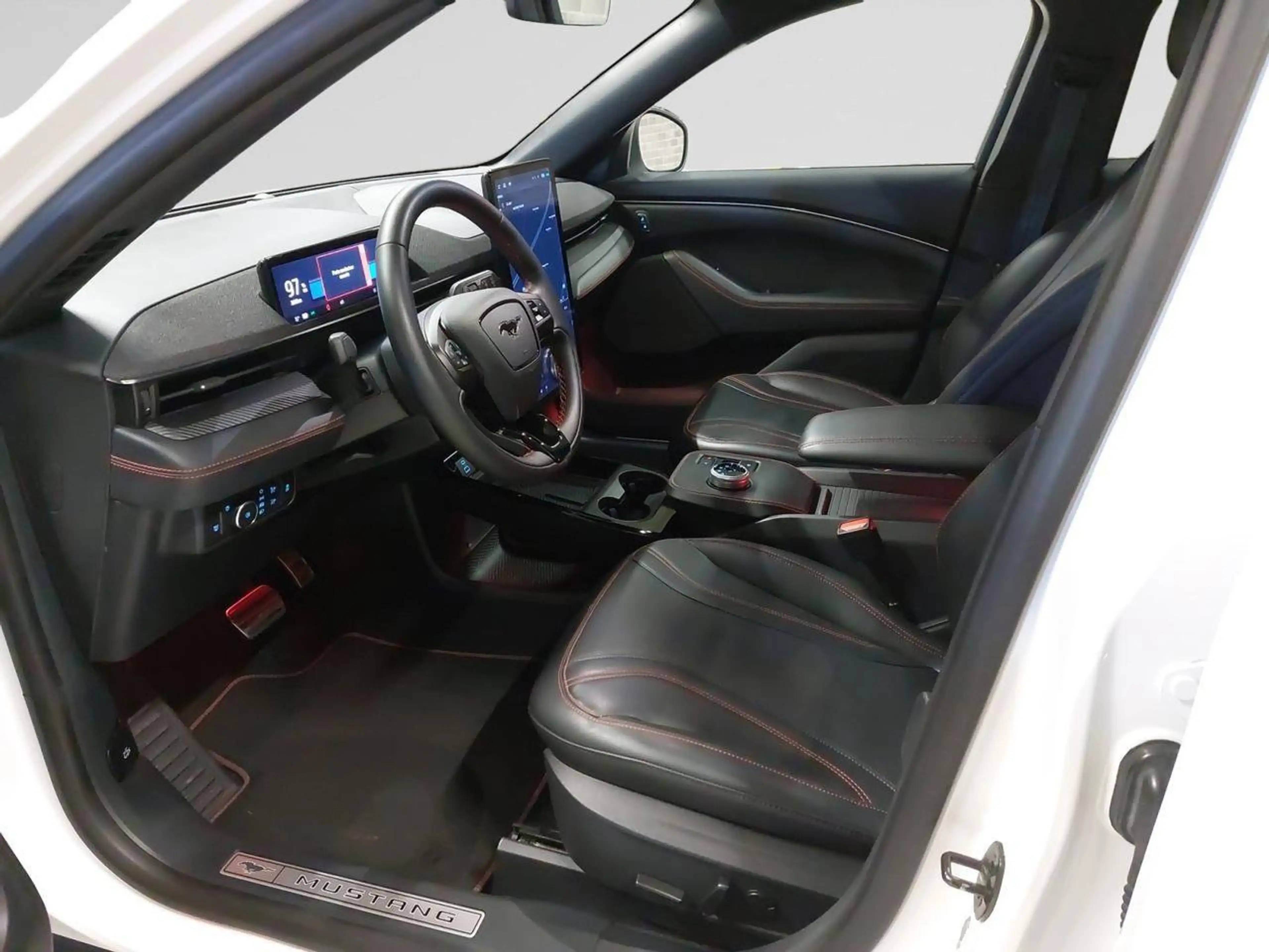 Ford Mustang Mach-E 99kwh AWD Extended Range 351CV *DEMO*GPS*CUIR — photo 5