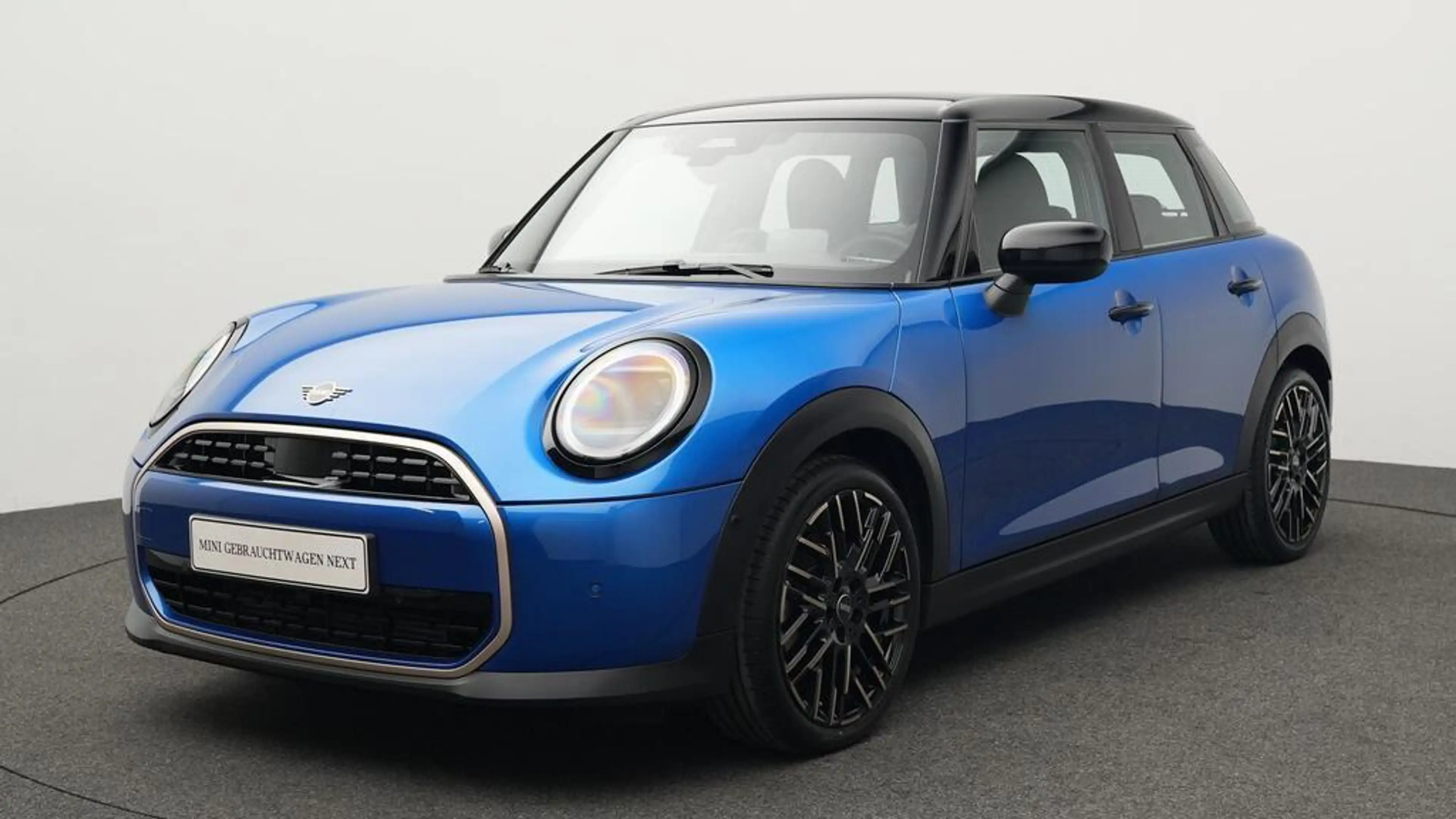 MINI Cooper C Favoured Trim