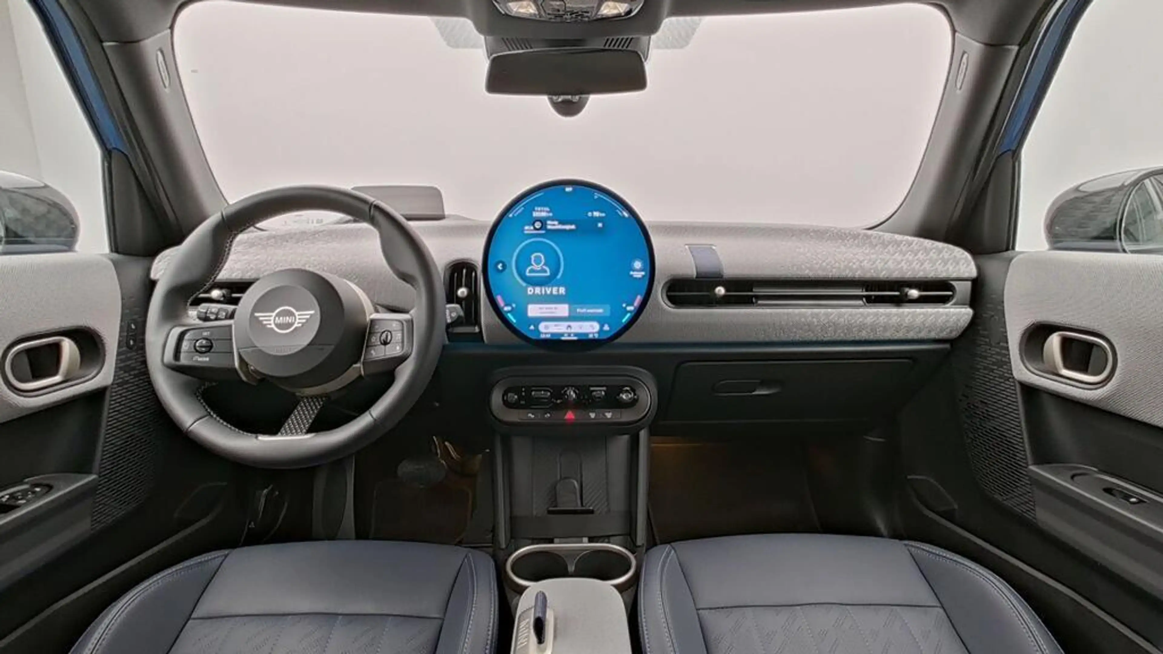 MINI Cooper C Favoured Trim — photo 13