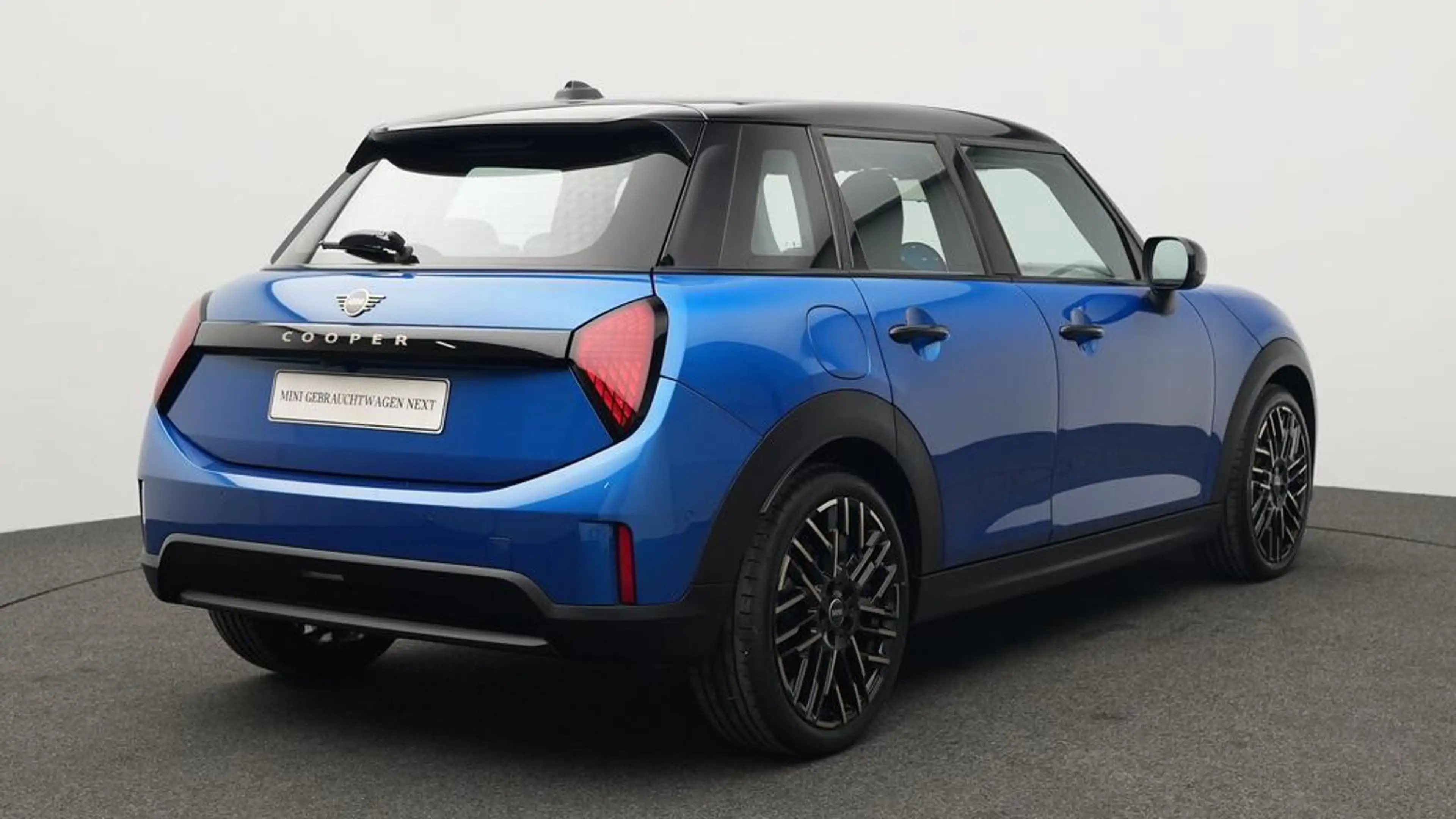 MINI Cooper C Favoured Trim — photo 6
