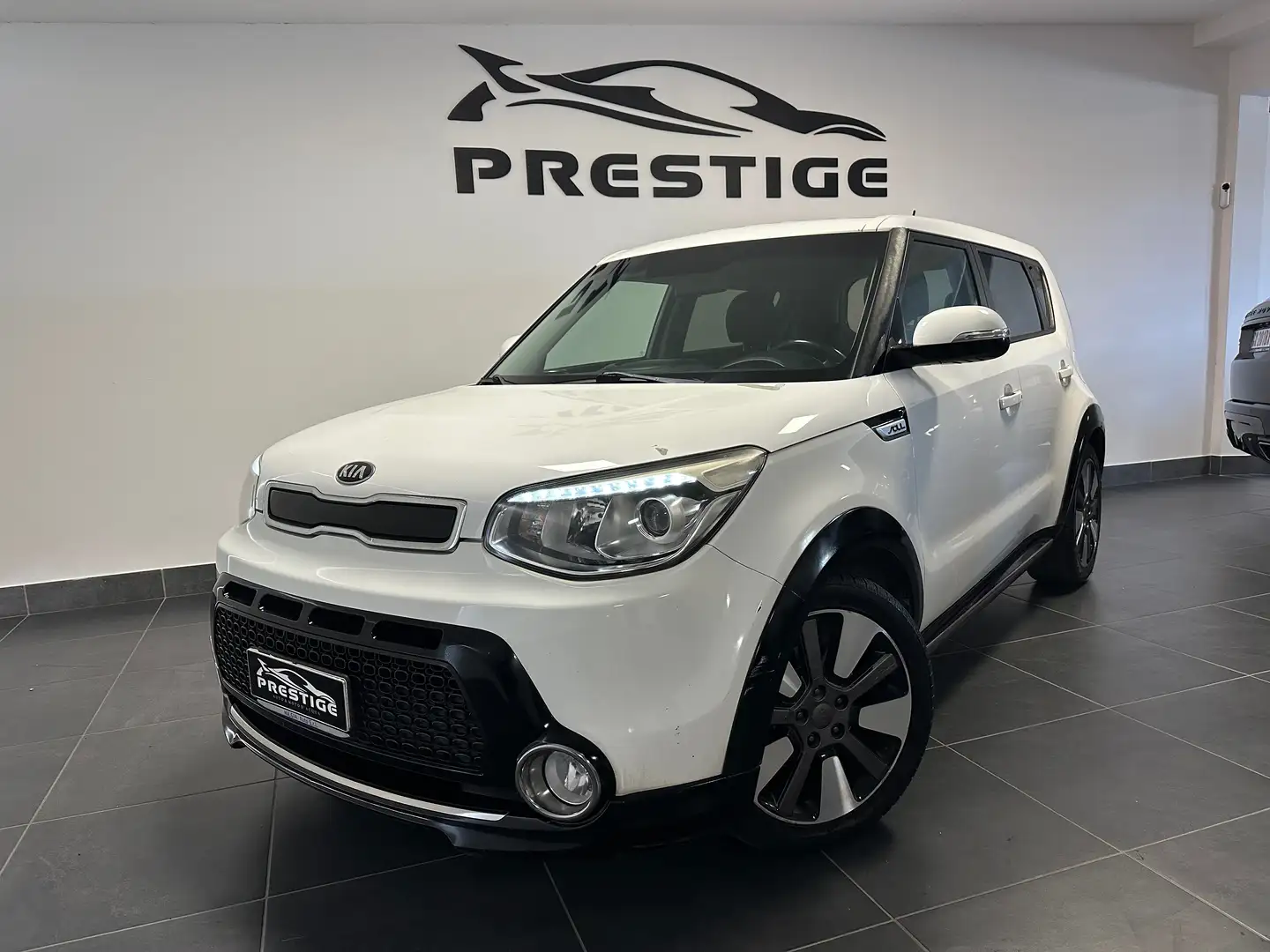 Kia Soul SOUL 1.6 CRDI 128CV YOUR FULL GARANZIA PERMUTE Weiß - 1