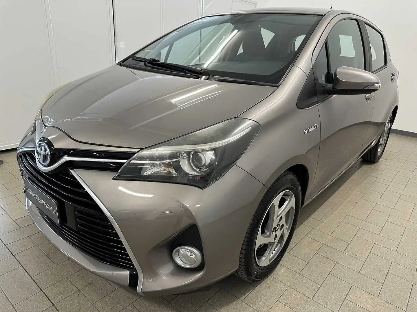 Toyota Yaris 3ª serie 1.5 Hybrid 5 porte Active Gris - 1