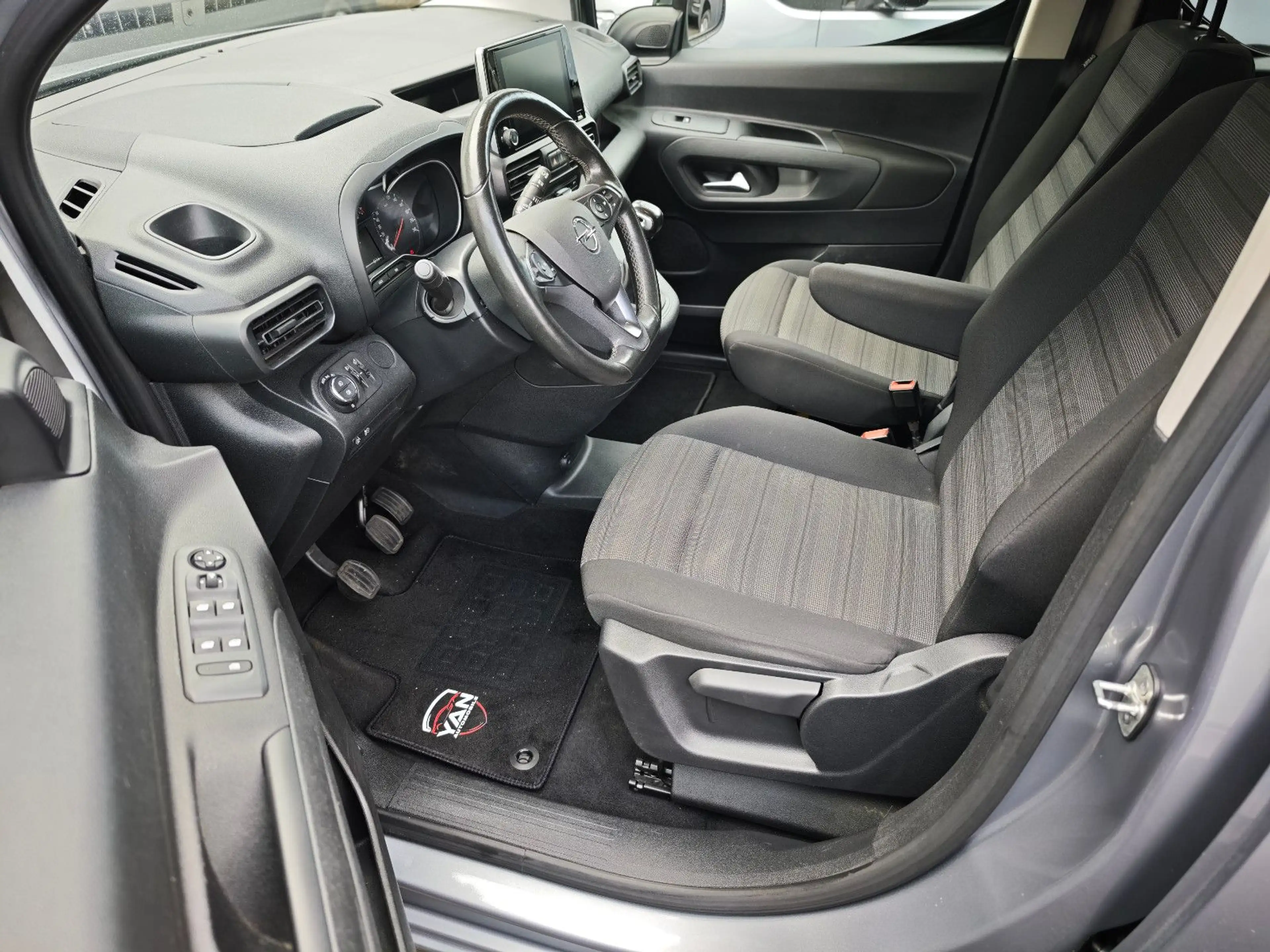 Opel Combo Life XL Lang 1.5*Standheiz*Klimaau*Kamera* — photo 10
