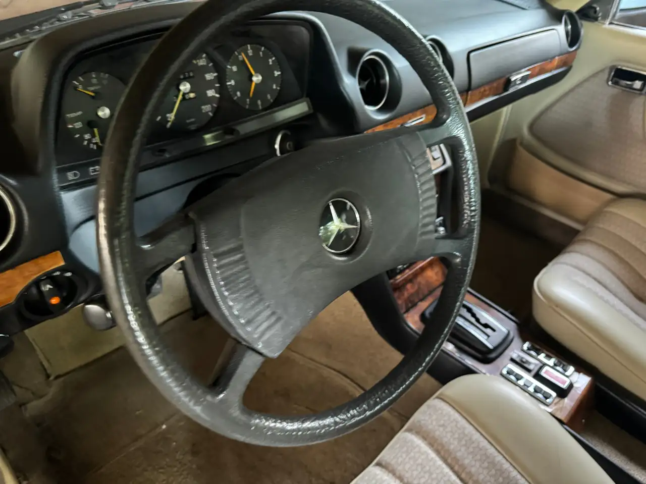 Mercedes-Benz 230 coupe, foto 4