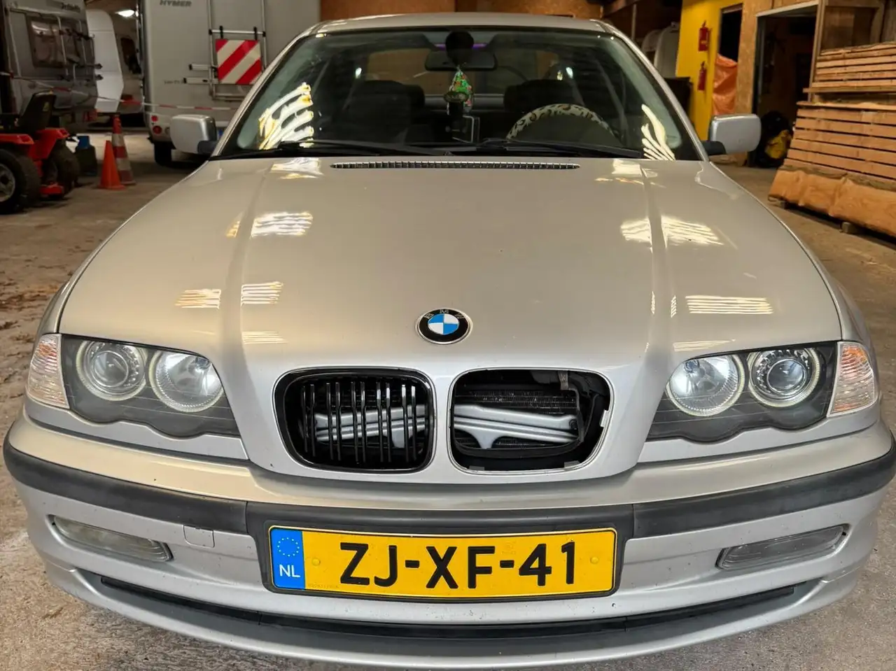 BMW 330