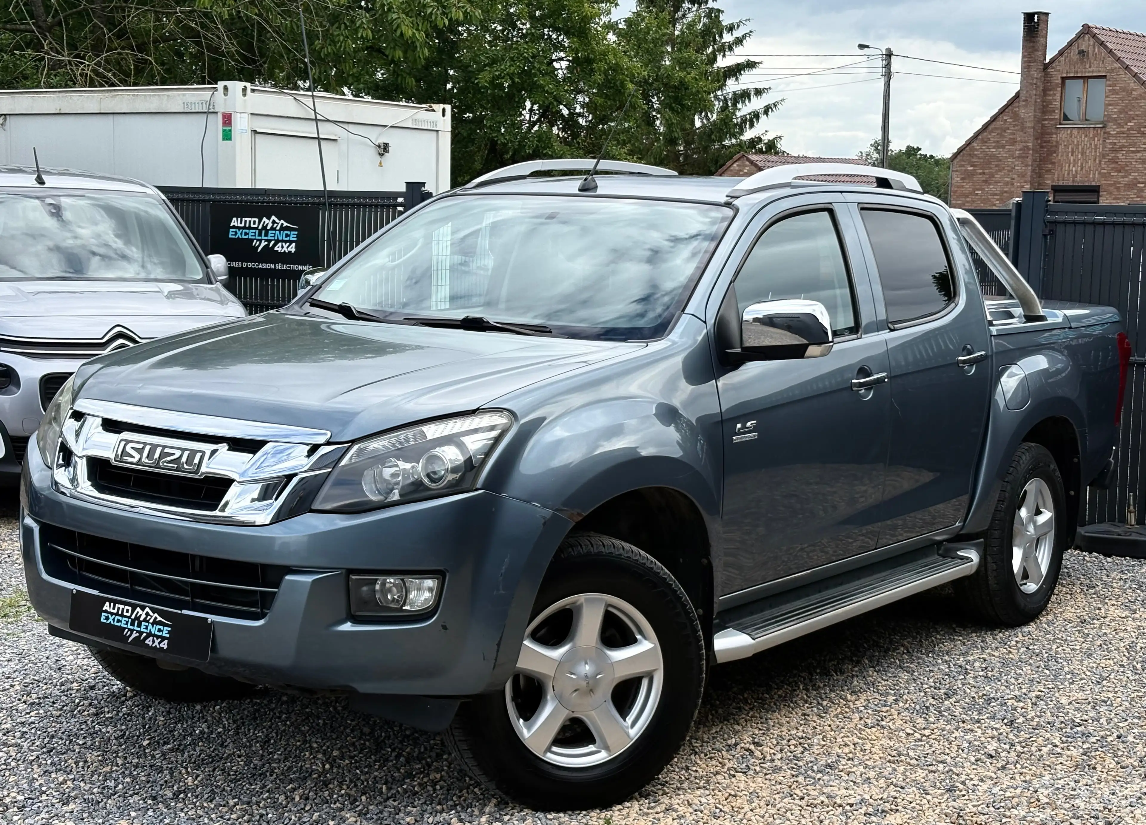 Isuzu D-Max 2.5 Turbo Di 4WD LSX/ Cuir/ GPS/ — photo 3