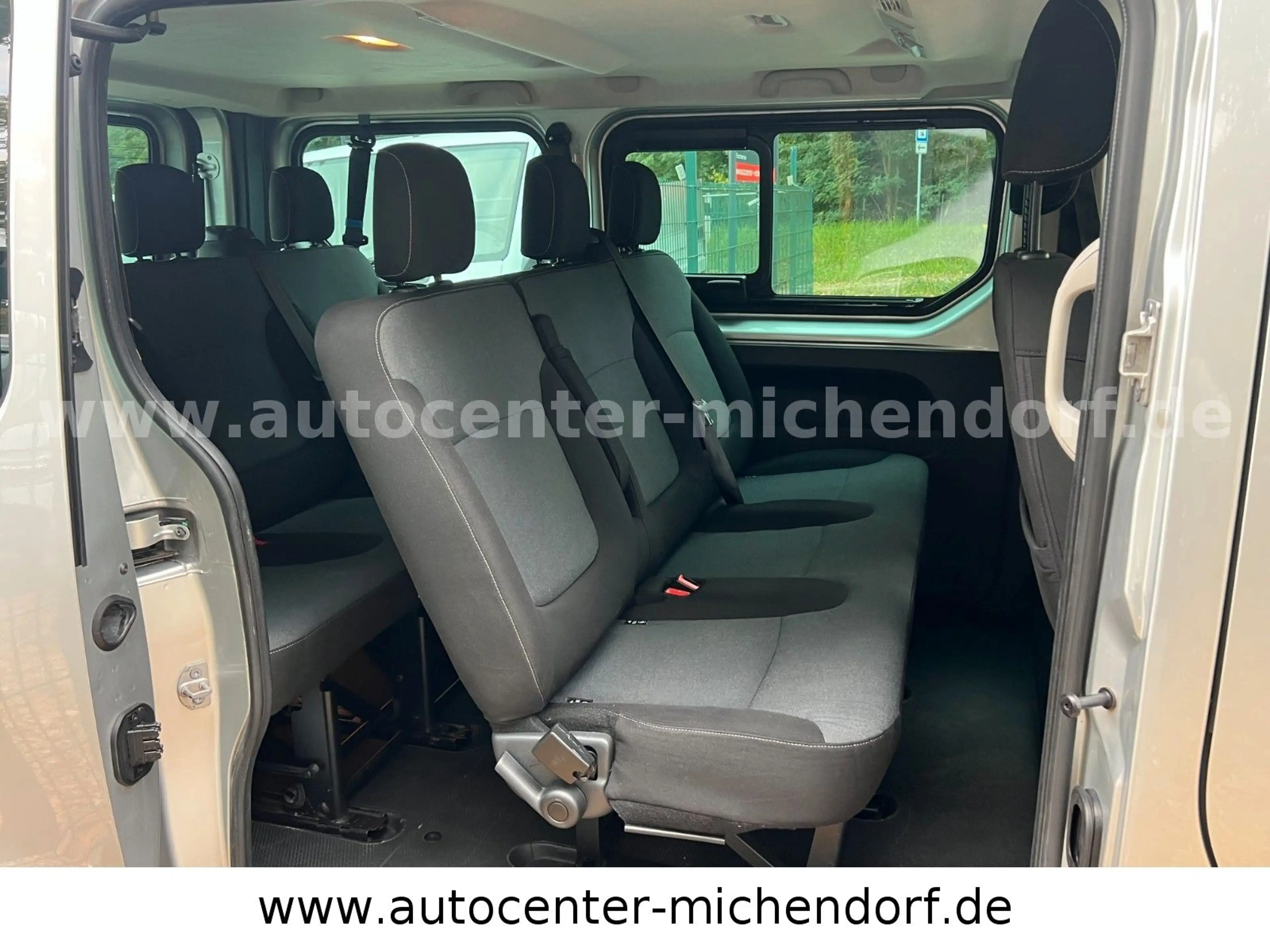 Fiat Talento Trafic Kombi L1H1 8Sitzer Family — photo 9