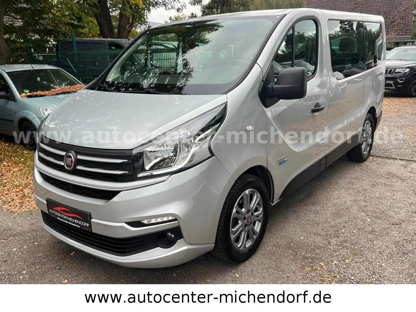 Fiat Talento Trafic Kombi L1H1 8Sitzer Family Silber - 1