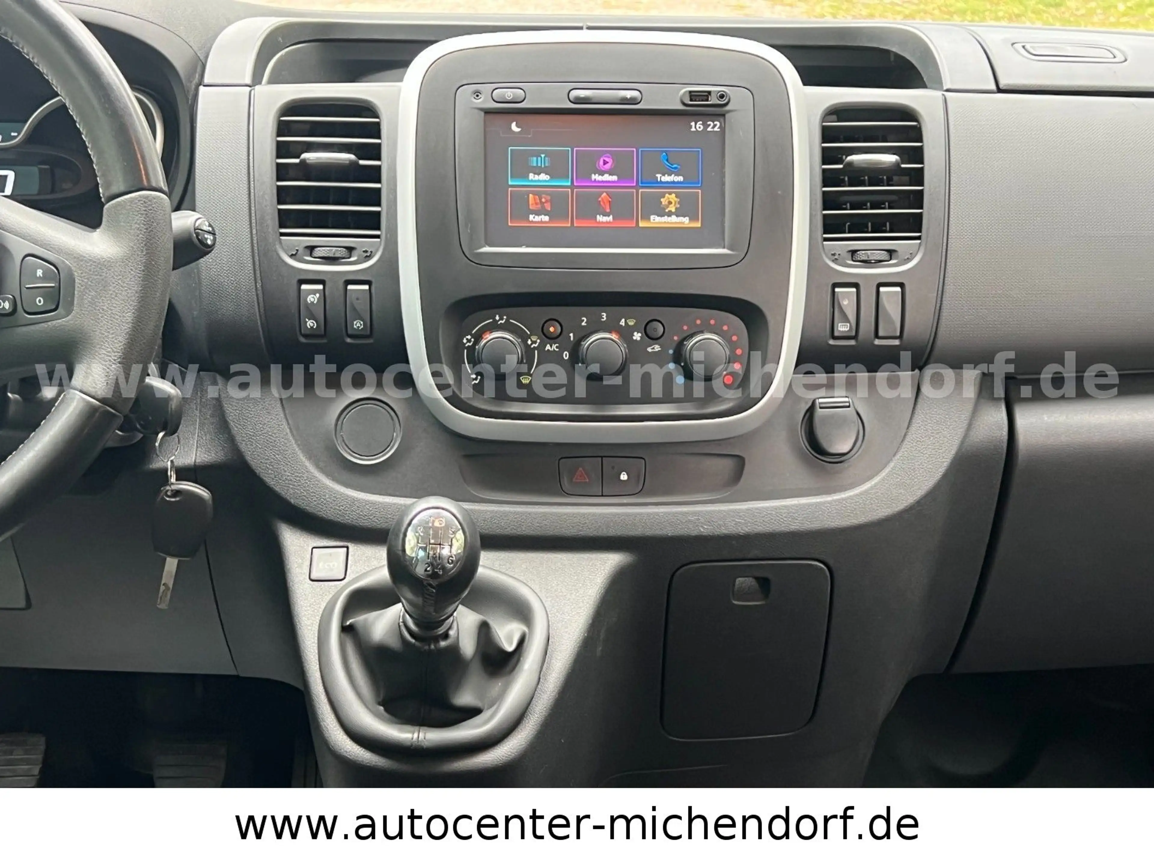 Fiat Talento Trafic Kombi L1H1 8Sitzer Family — photo 12