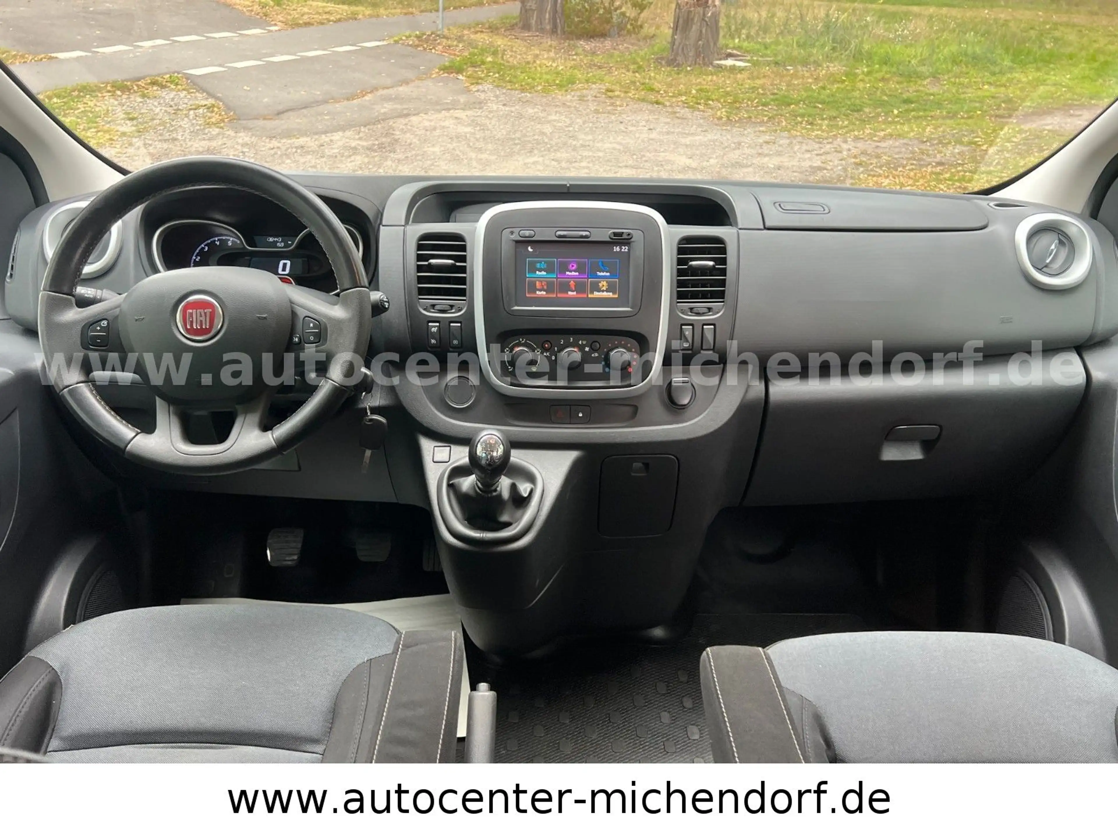Fiat Talento Trafic Kombi L1H1 8Sitzer Family — photo 11