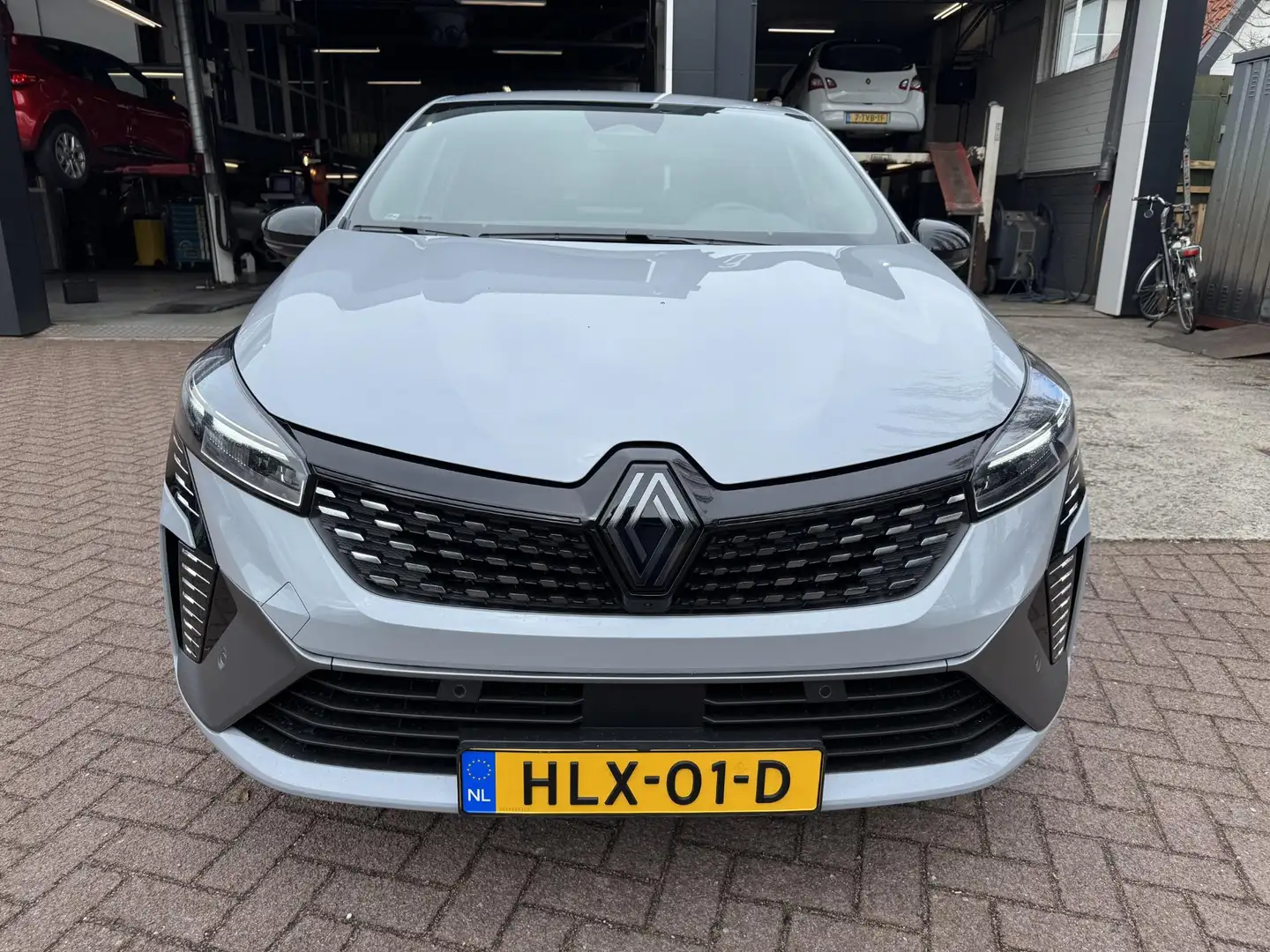 Renault Clio 1.6 E-Tech Full Hybrid 145 esprit Alpine Gris - 2