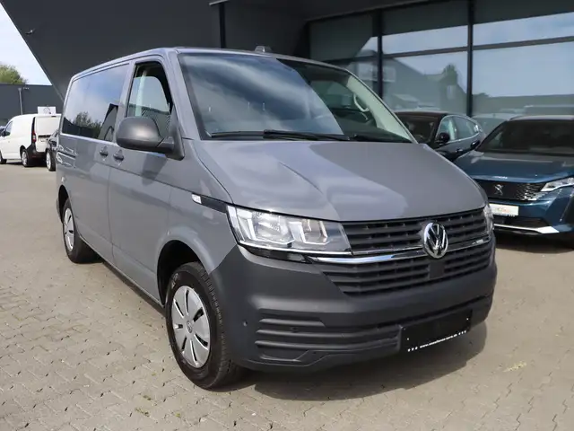 Volkswagen T6.1 Kombi Transporter 2.0 TDI GREY / 9-SITZER /