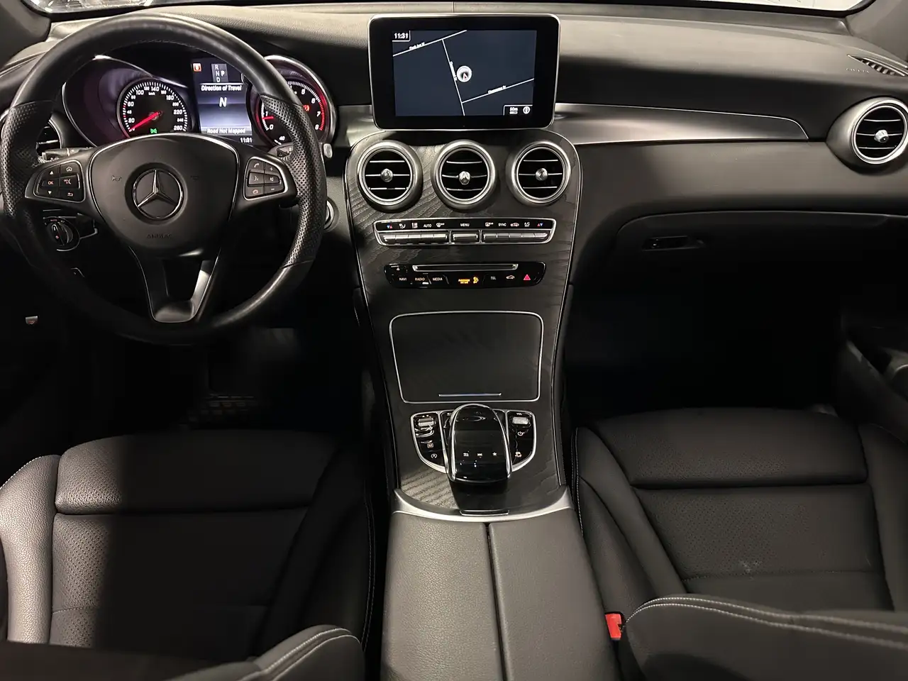 Mercedes-Benz GLC снимка Mercedes-Benz GLC