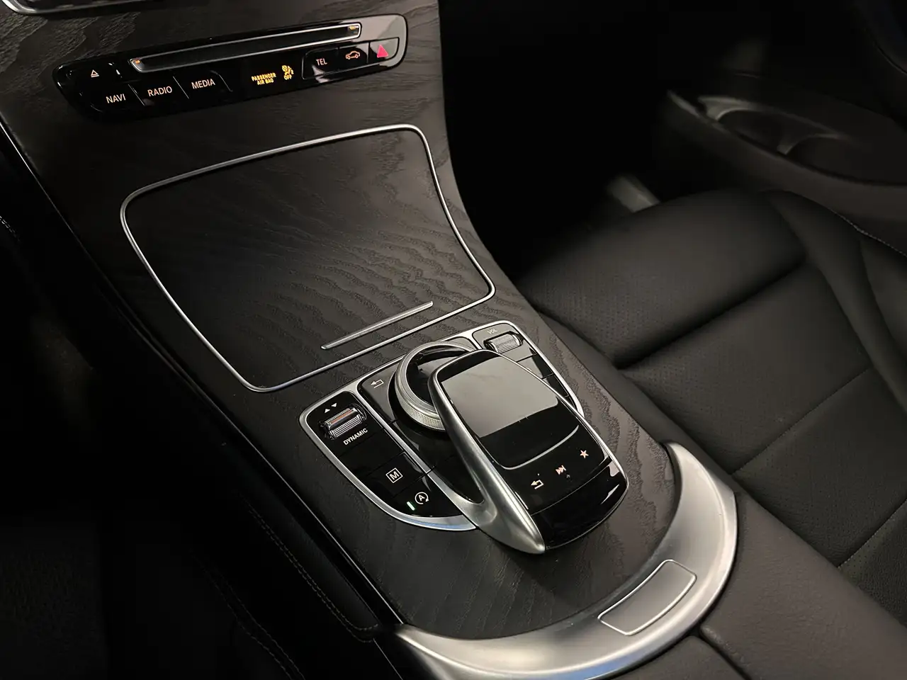 Mercedes-Benz GLC снимка Mercedes-Benz GLC