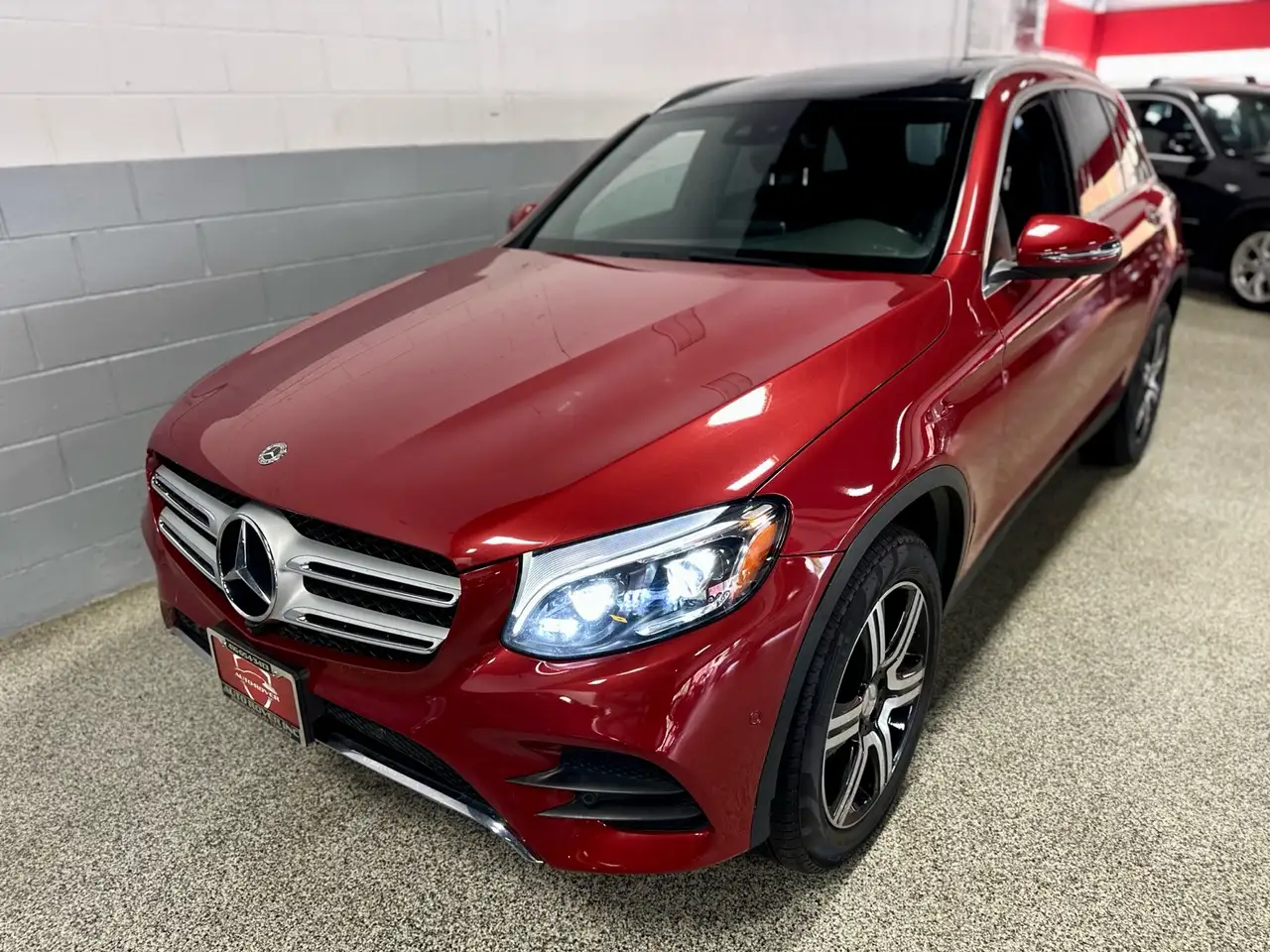 Mercedes-Benz GLC снимка Mercedes-Benz GLC