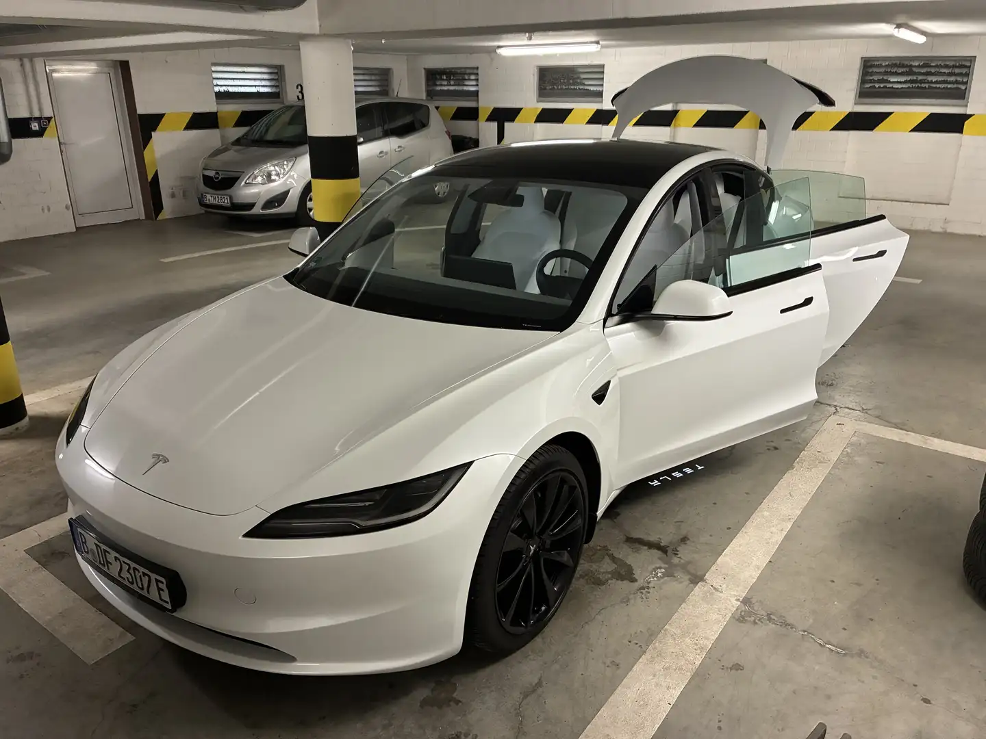 Tesla Model 3 Highland SR (Heckantrieb) Top Garagenwagen bijela - 1