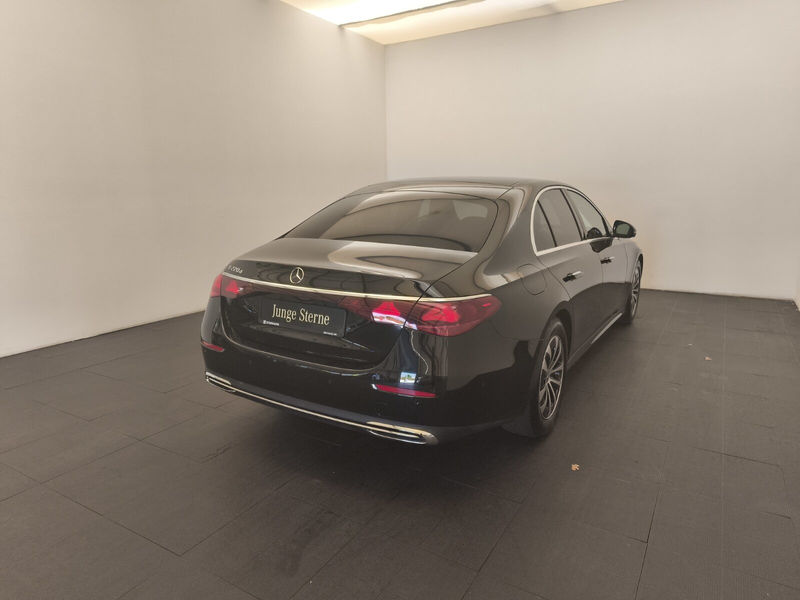 Mercedes-Benz E 220 E 220 d AVANTGARDE Advanced Distro Ambiente 360Cam — photo 5