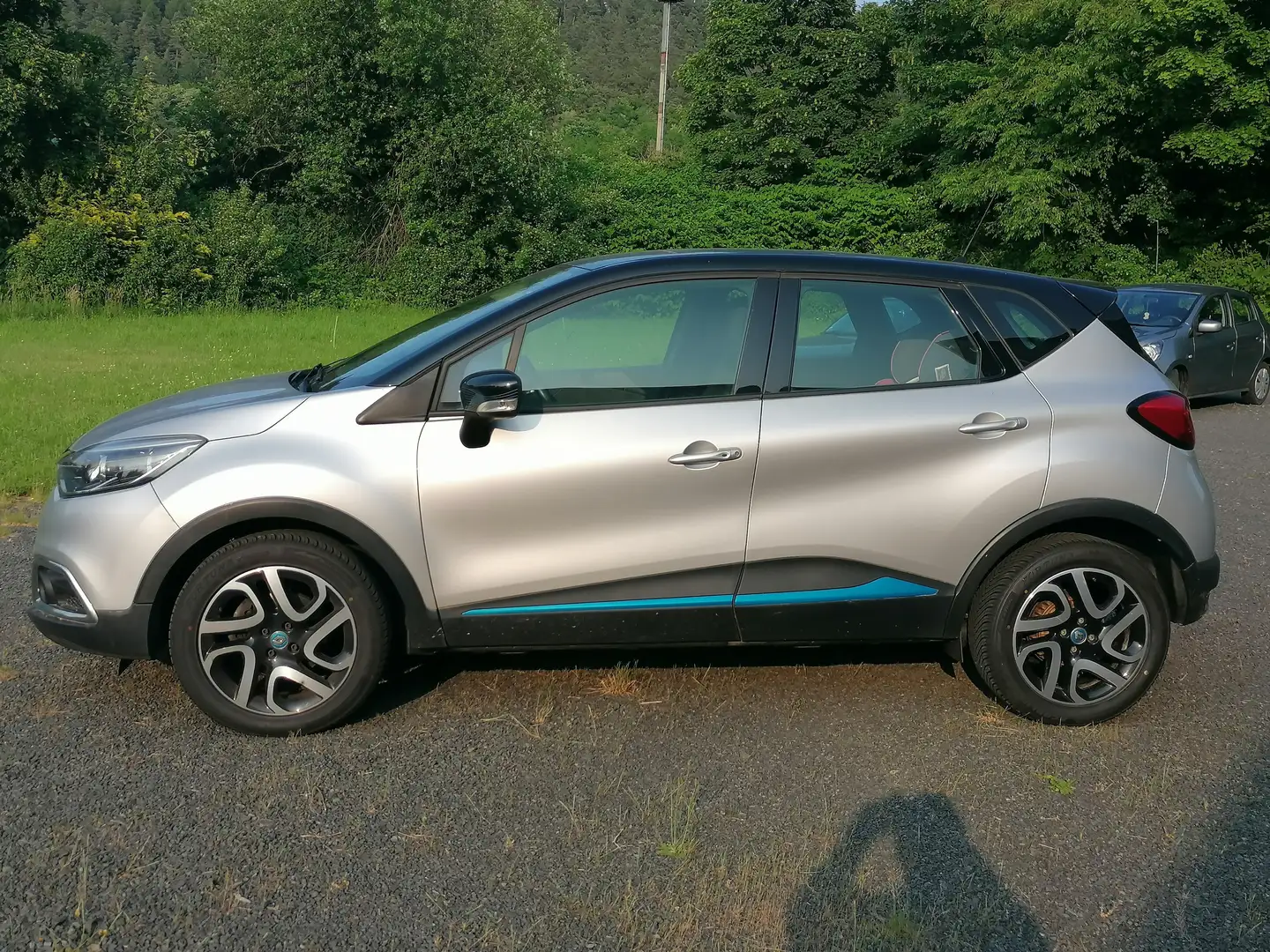Renault Captur Crossborder 1,2l TCE Energy Grau - 1