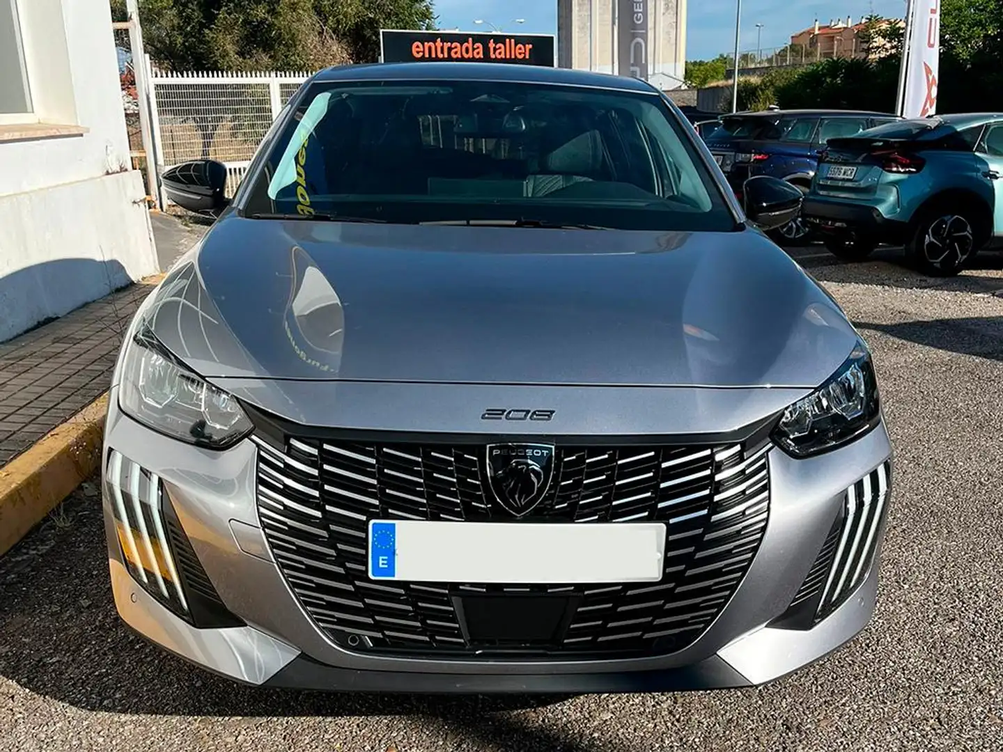 Peugeot 208 1.2 Hybrid Allure e-DCS6 110 Gris - 2