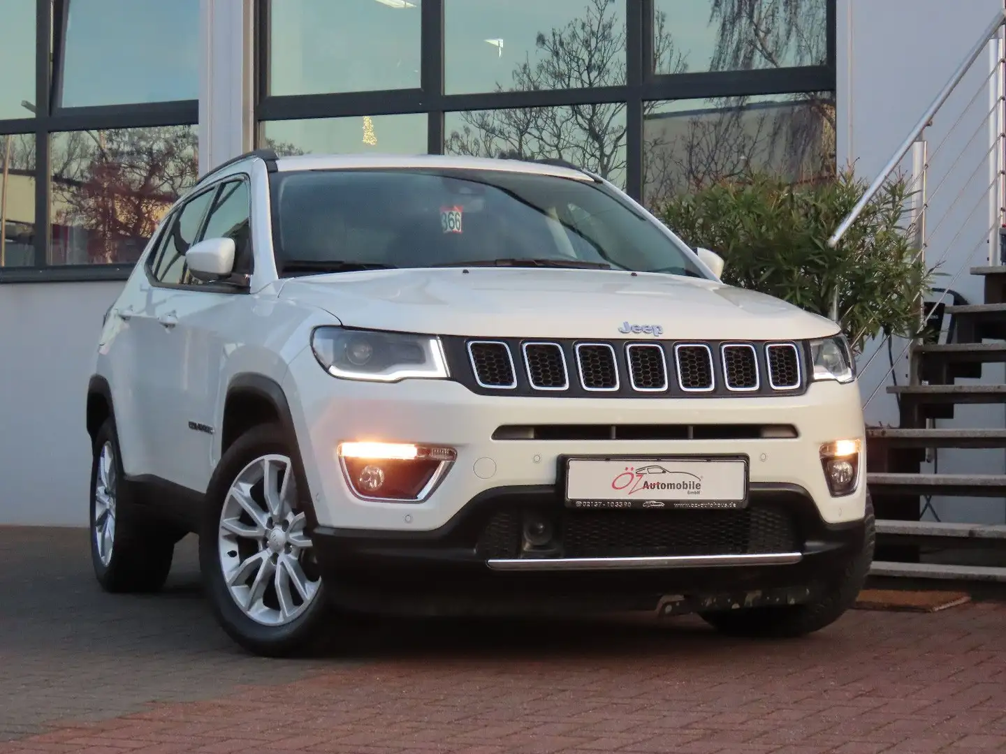 Jeep Compass 1.3 GSE T4 Autom. Sitzheizung Kamera Blanc - 1