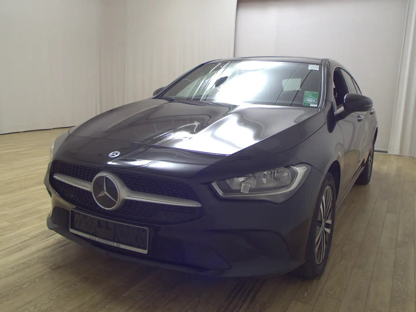 Mercedes-Benz CLA 250 Shooting Brake e Navi MBUX Panorama RFK Noir - 2
