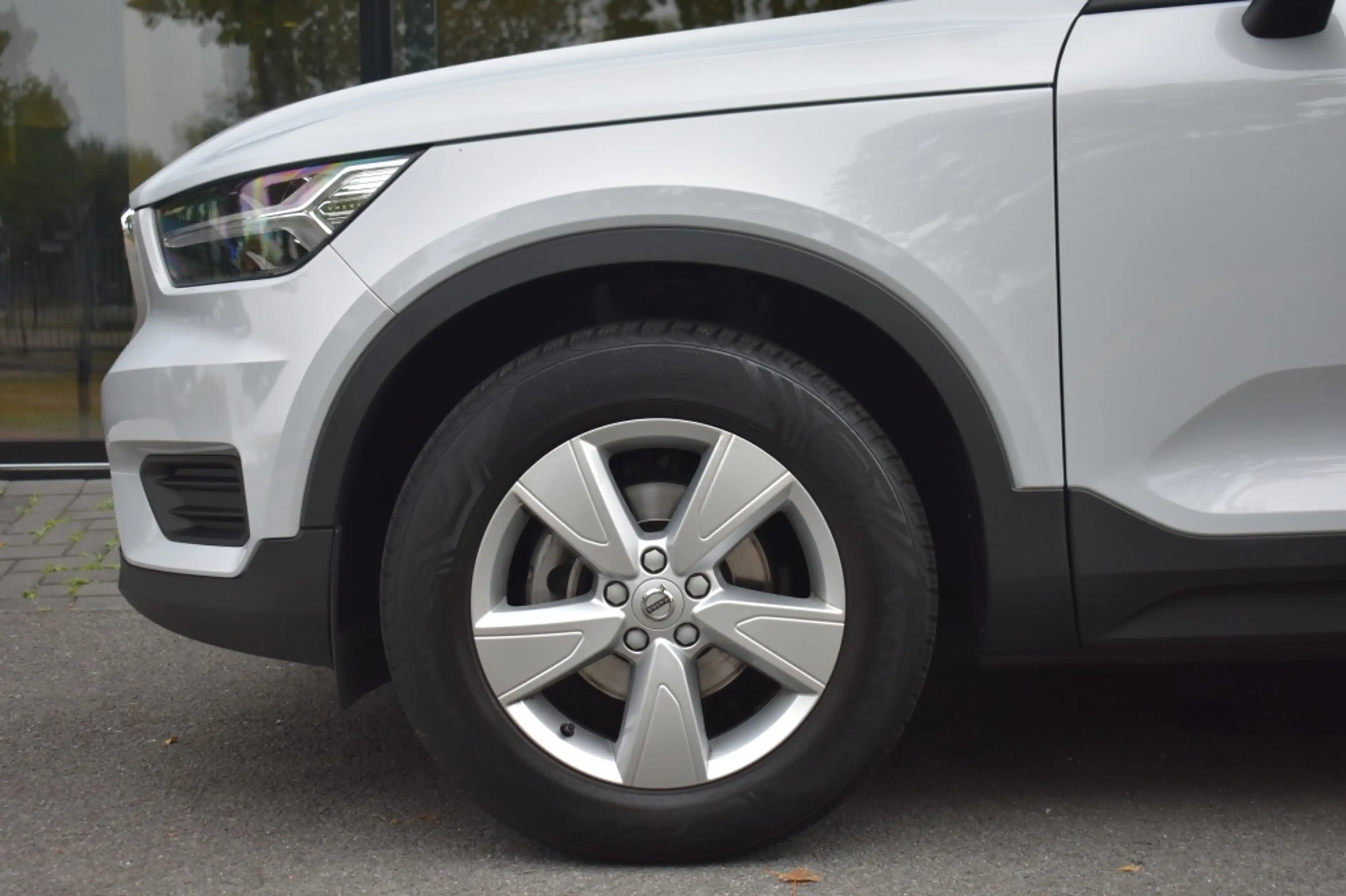 Volvo XC40 T2 129pk Aut. Momentum Core | Navigation Tech | Cr — photo 6