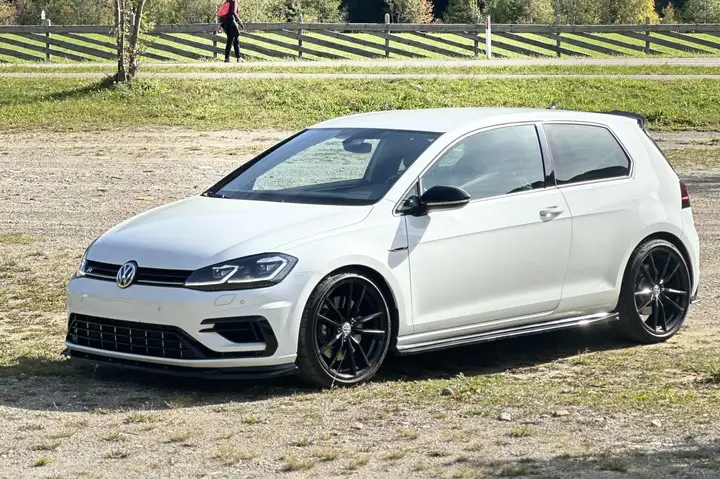 Volkswagen Golf R 2017
