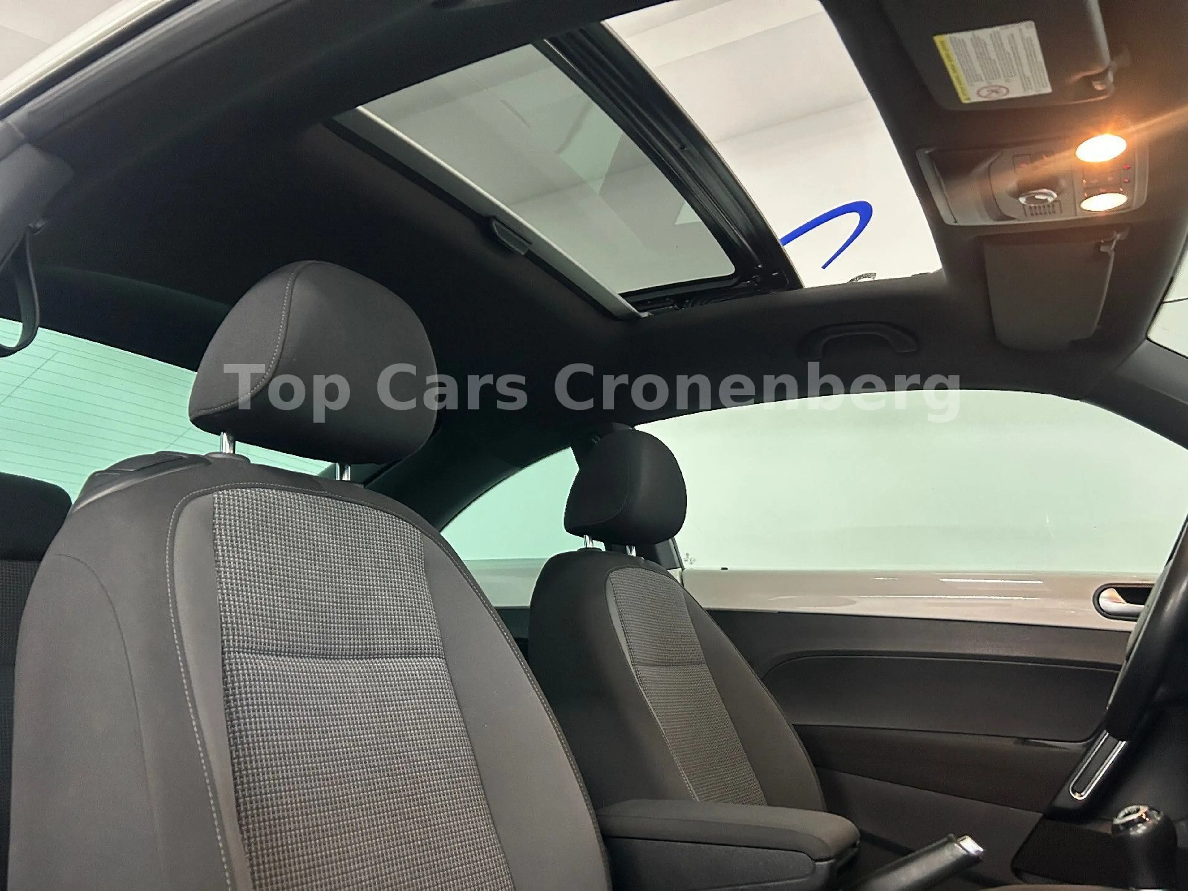 Volkswagen Beetle 1.4 TSI Design*Pano*Bi-Xenon*160PS*Navi* — photo 13