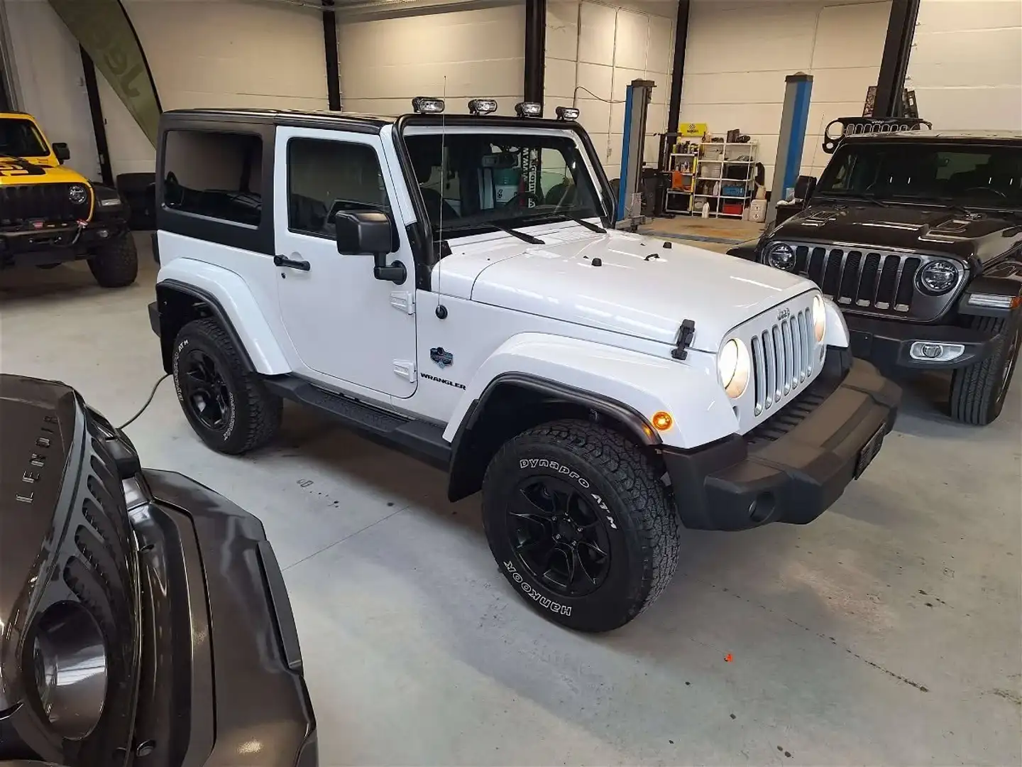 Jeep Wrangler Wrangler 2.8 CRD Sahara DPF Wit - 2