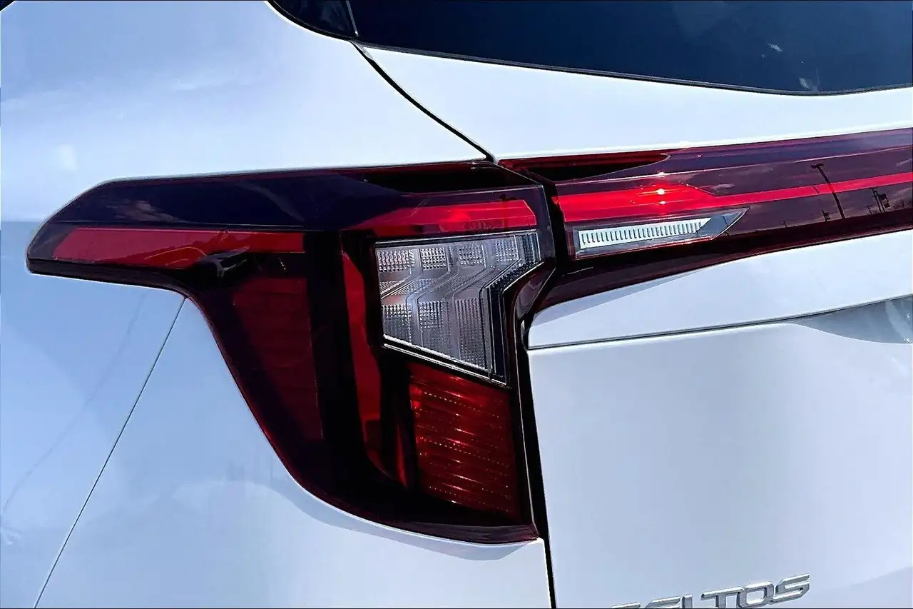 Kia Seltos снимка Kia Seltos