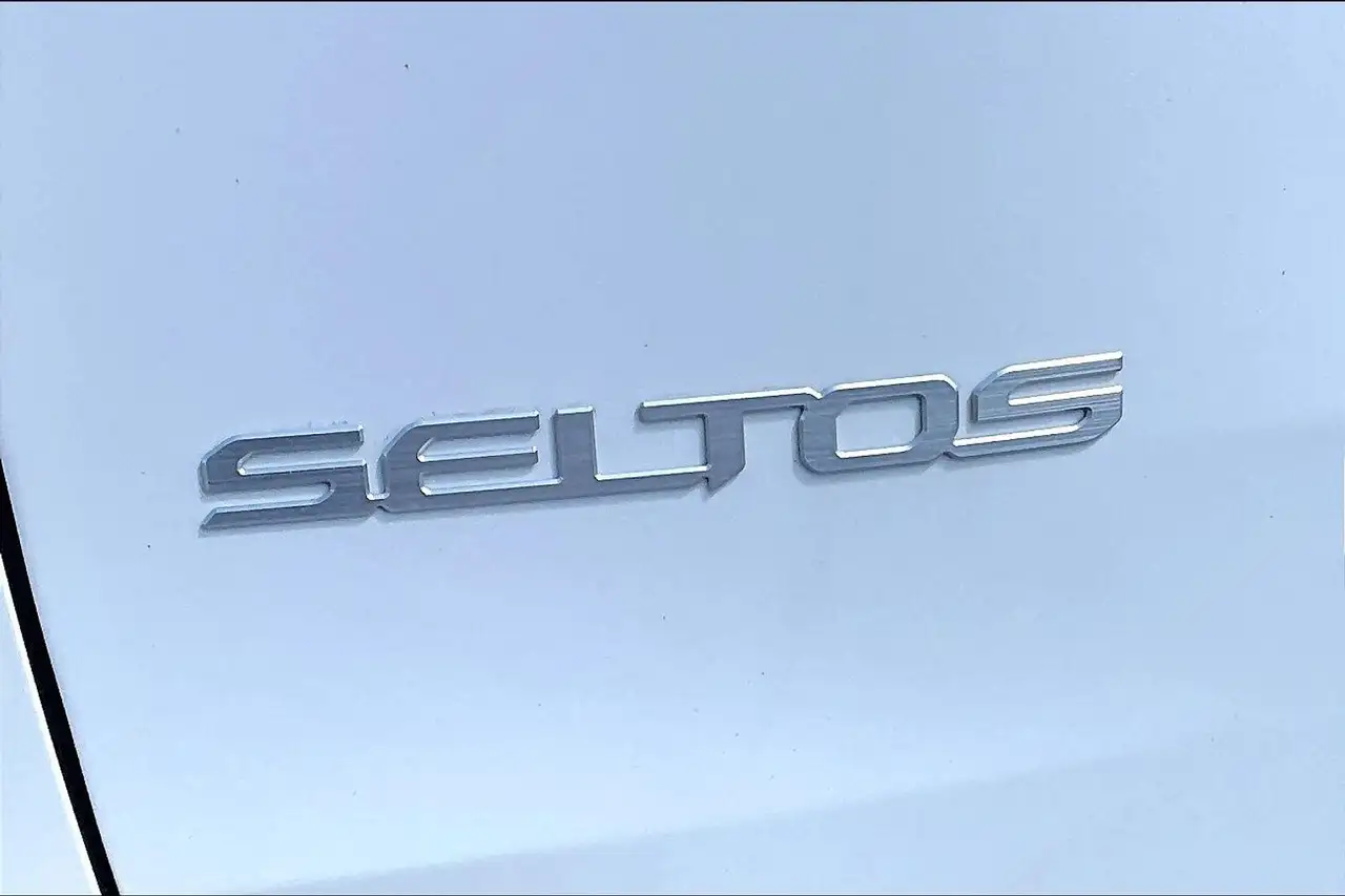 Kia Seltos снимка Kia Seltos