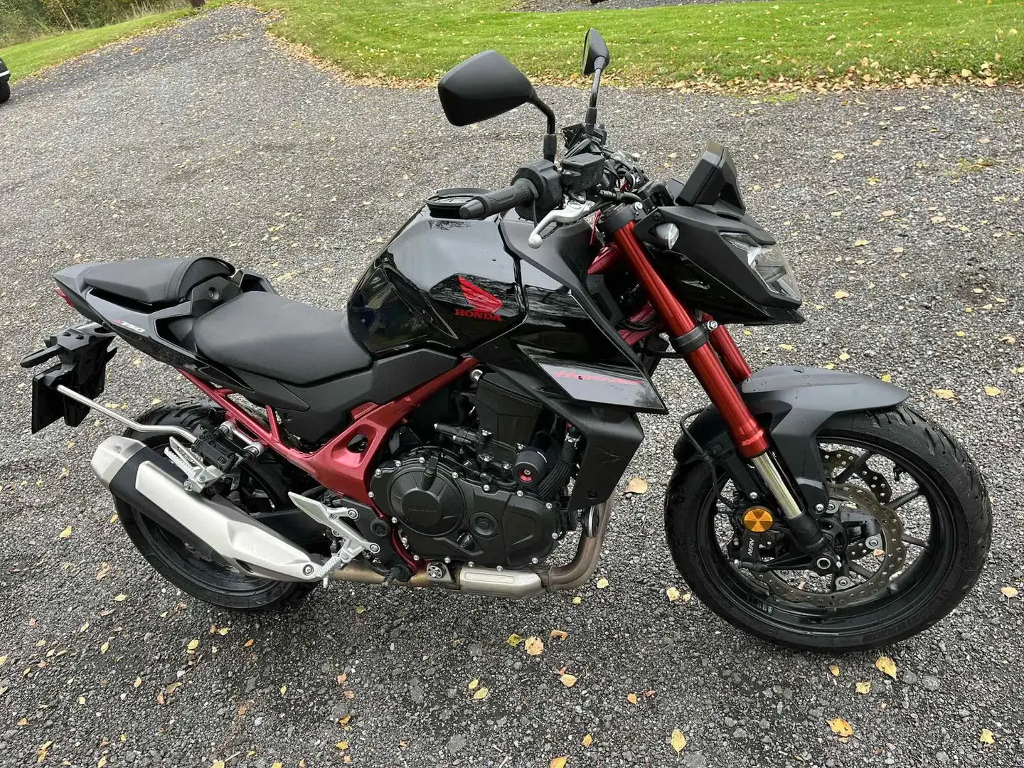 Honda CB 750 Hornet Noir - 2