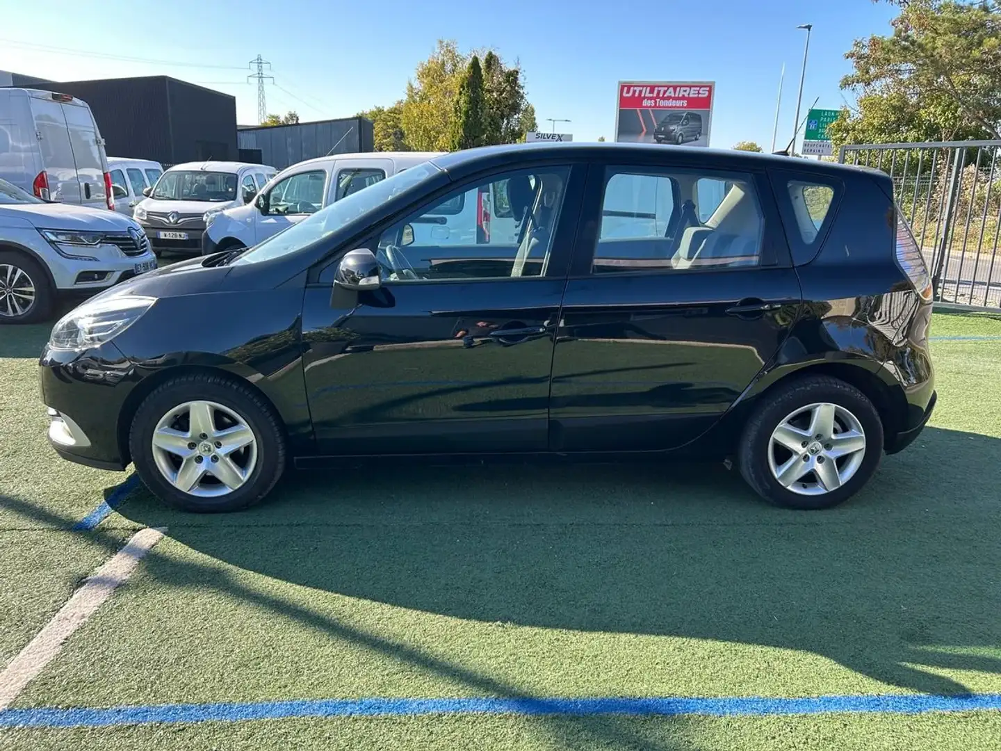 Renault Scenic III 1,6 DCi 130ch Business Noir - 2