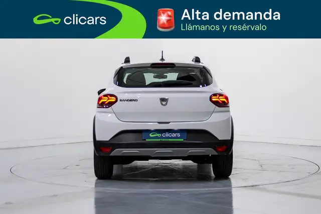 Dacia Sandero view 4