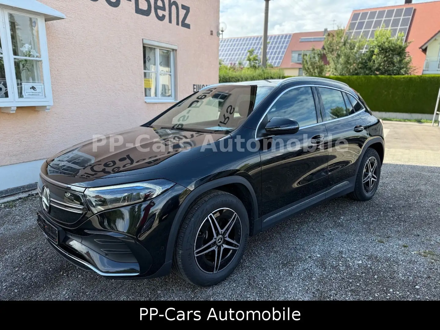 Mercedes-Benz EQA 300 4MATIC AMG Advanced*MBUX*Kamera*LED*SHZ Negru - 1