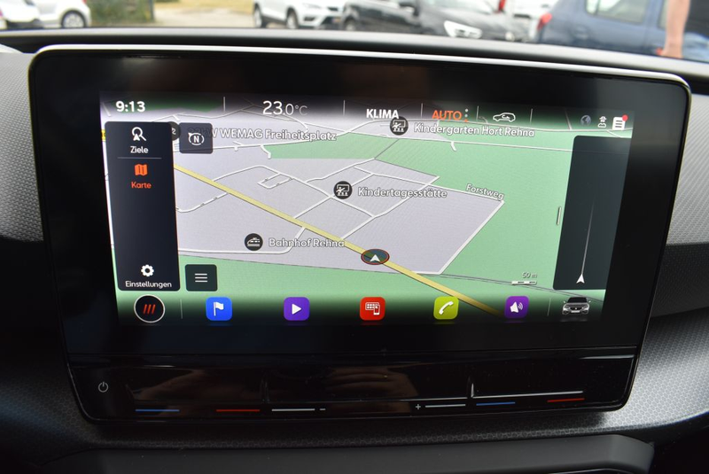 SEAT Leon Sportstourer 2.0 TDI DSG Style DSG- Automatik Navi — photo 12