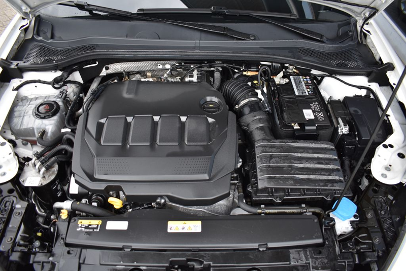 SEAT Leon Sportstourer 2.0 TDI DSG Style DSG- Automatik Navi — photo 9