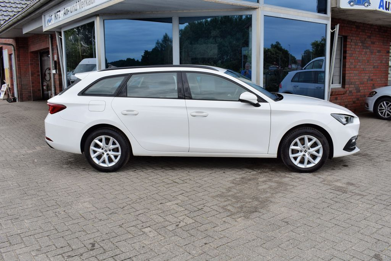 SEAT Leon Sportstourer 2.0 TDI DSG Style DSG- Automatik Navi — photo 2