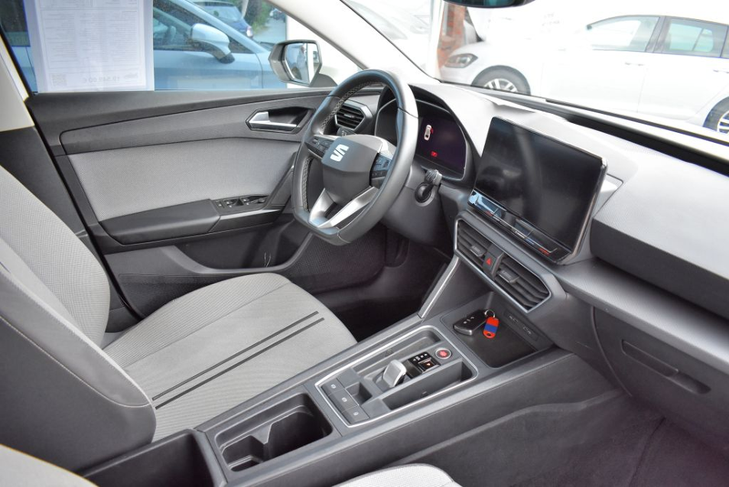 SEAT Leon Sportstourer 2.0 TDI DSG Style DSG- Automatik Navi — photo 7