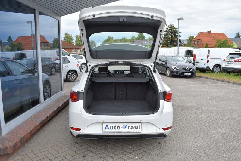 SEAT Leon Sportstourer 2.0 TDI DSG Style DSG- Automatik Navi — photo 3