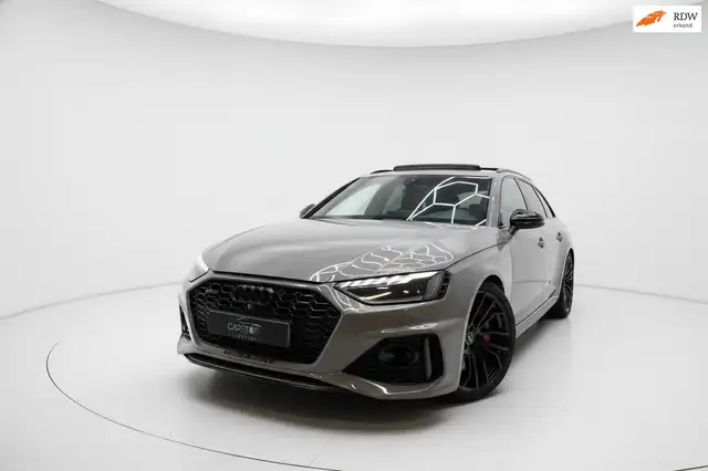 Audi RS4 A4 Avant 2.9 TFSI quattro PANO VIRTUAL RS STOELEN