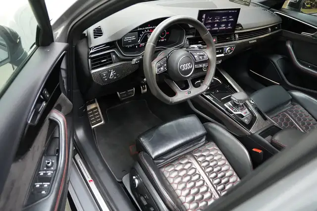 Audi A4 Avant view 12