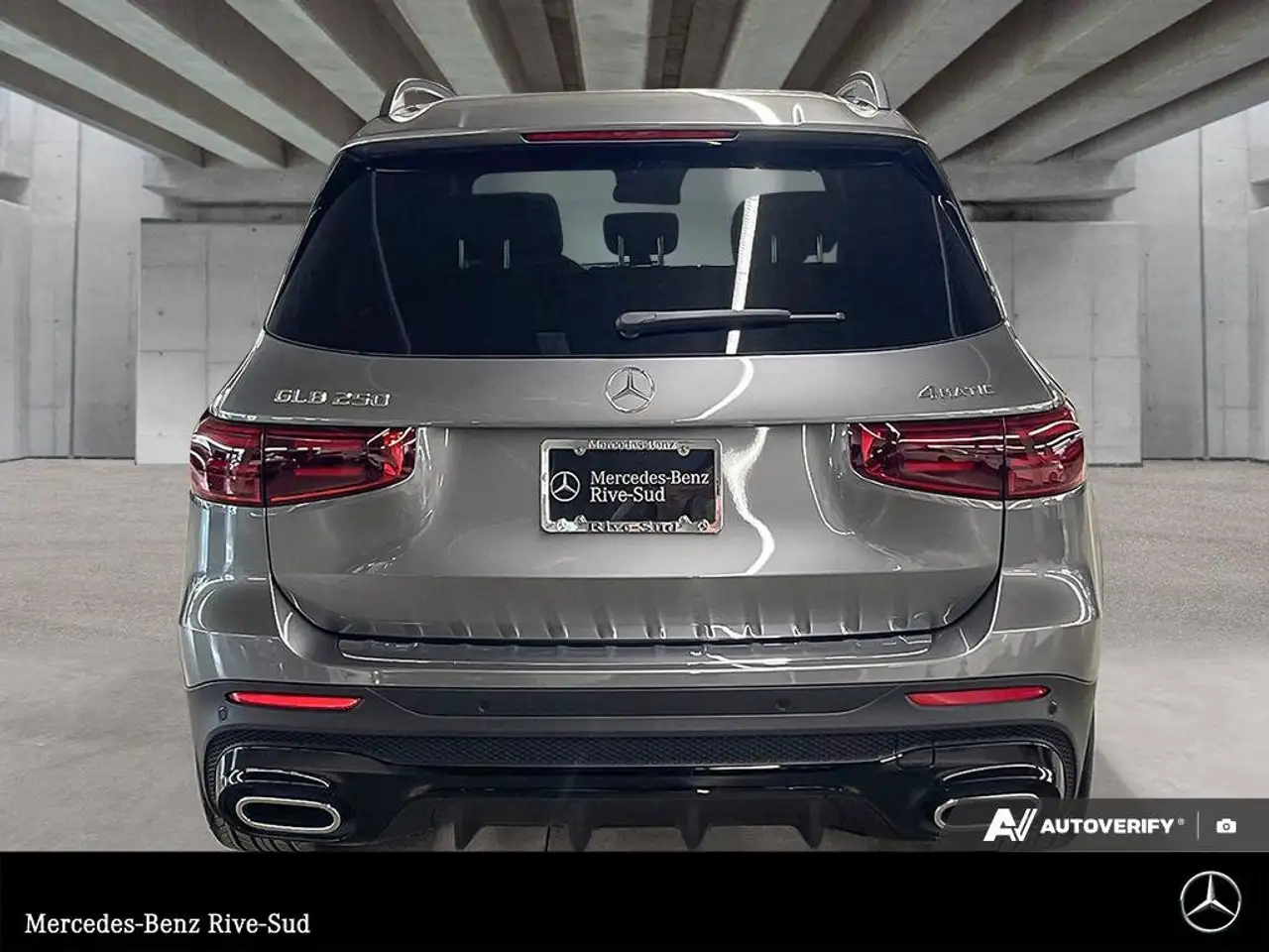 Mercedes-Benz GLB снимка Mercedes-Benz GLB
