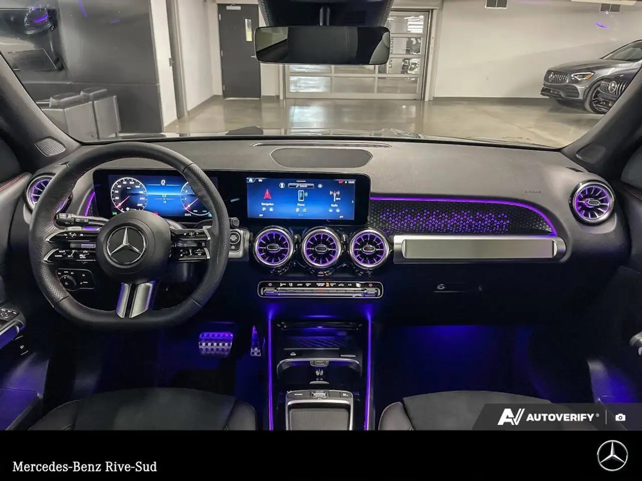 Mercedes-Benz GLB снимка Mercedes-Benz GLB