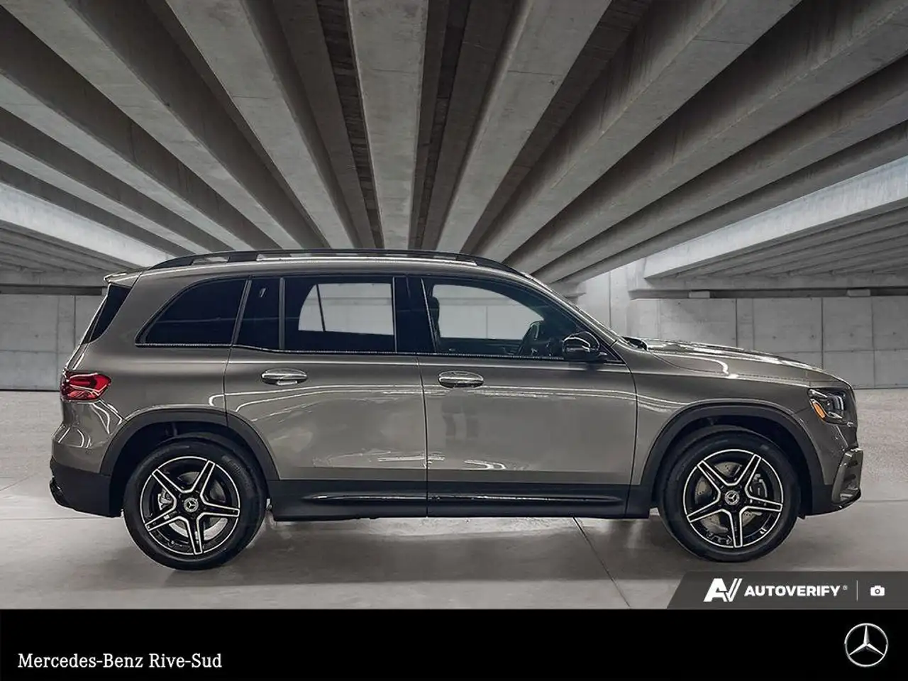 Mercedes-Benz GLB снимка Mercedes-Benz GLB