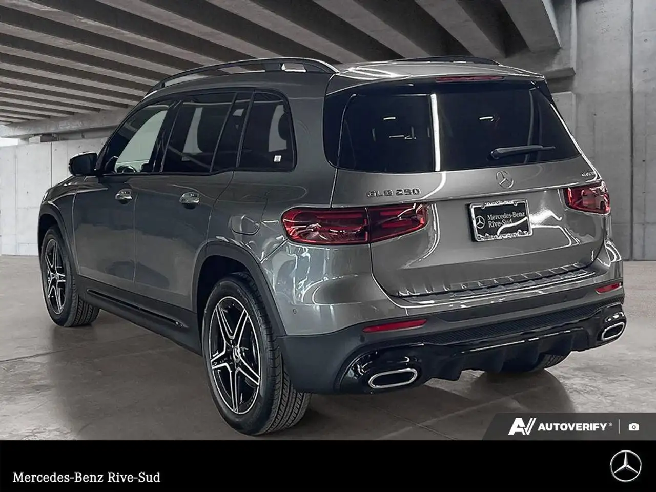 Mercedes-Benz GLB снимка Mercedes-Benz GLB