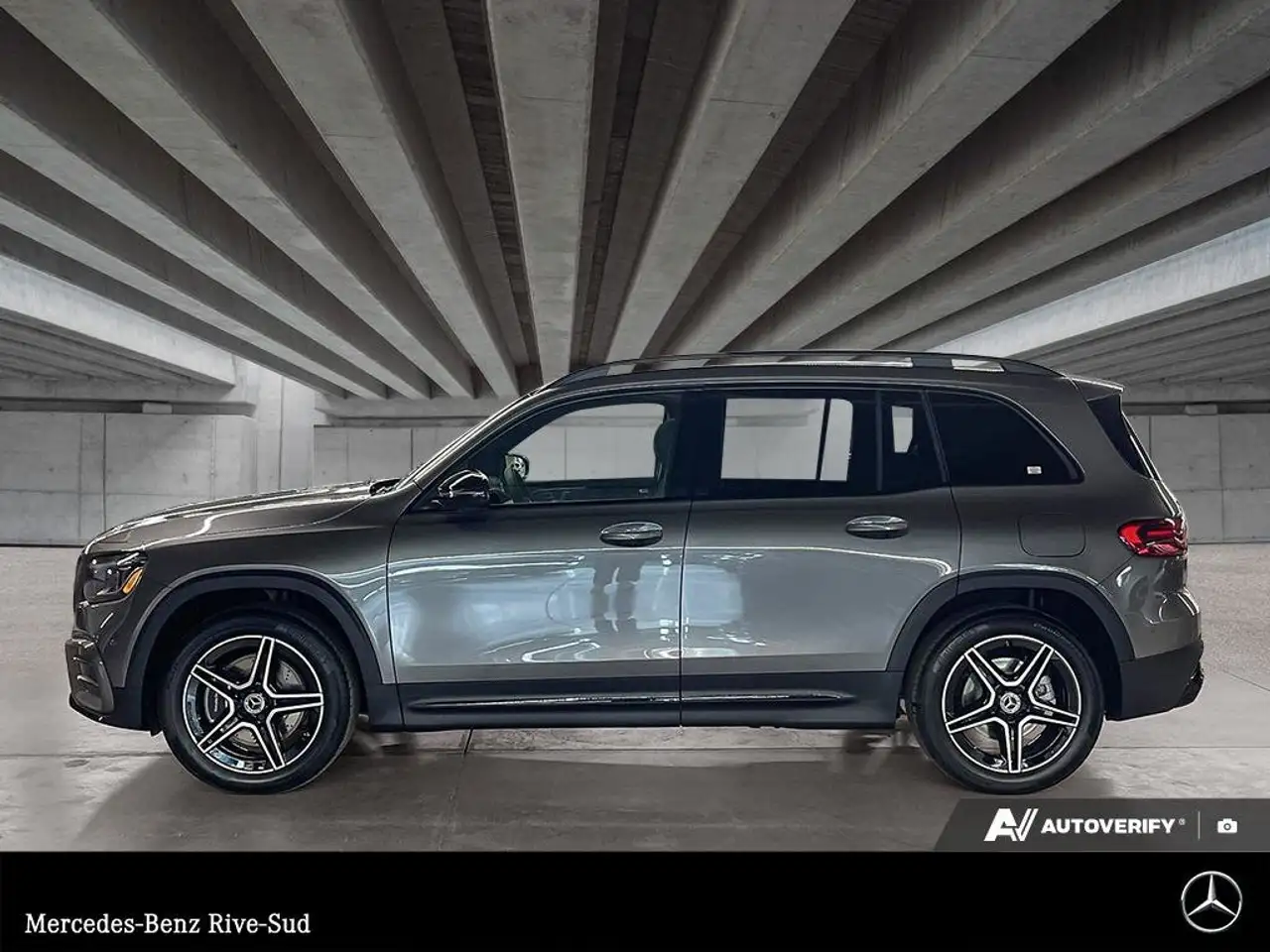 Mercedes-Benz GLB снимка Mercedes-Benz GLB